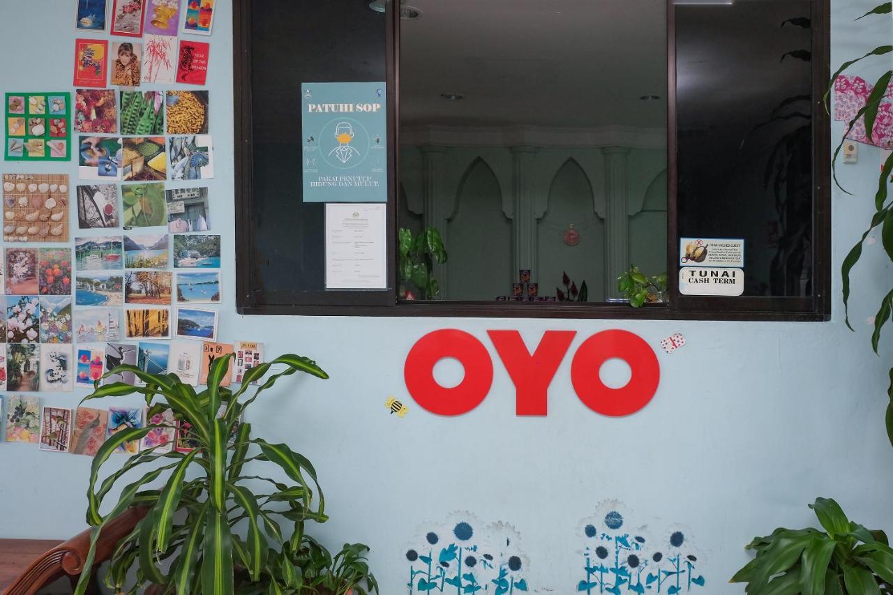 OYO 90015 Indah Chalet Kuala Rompin Bagian luar foto